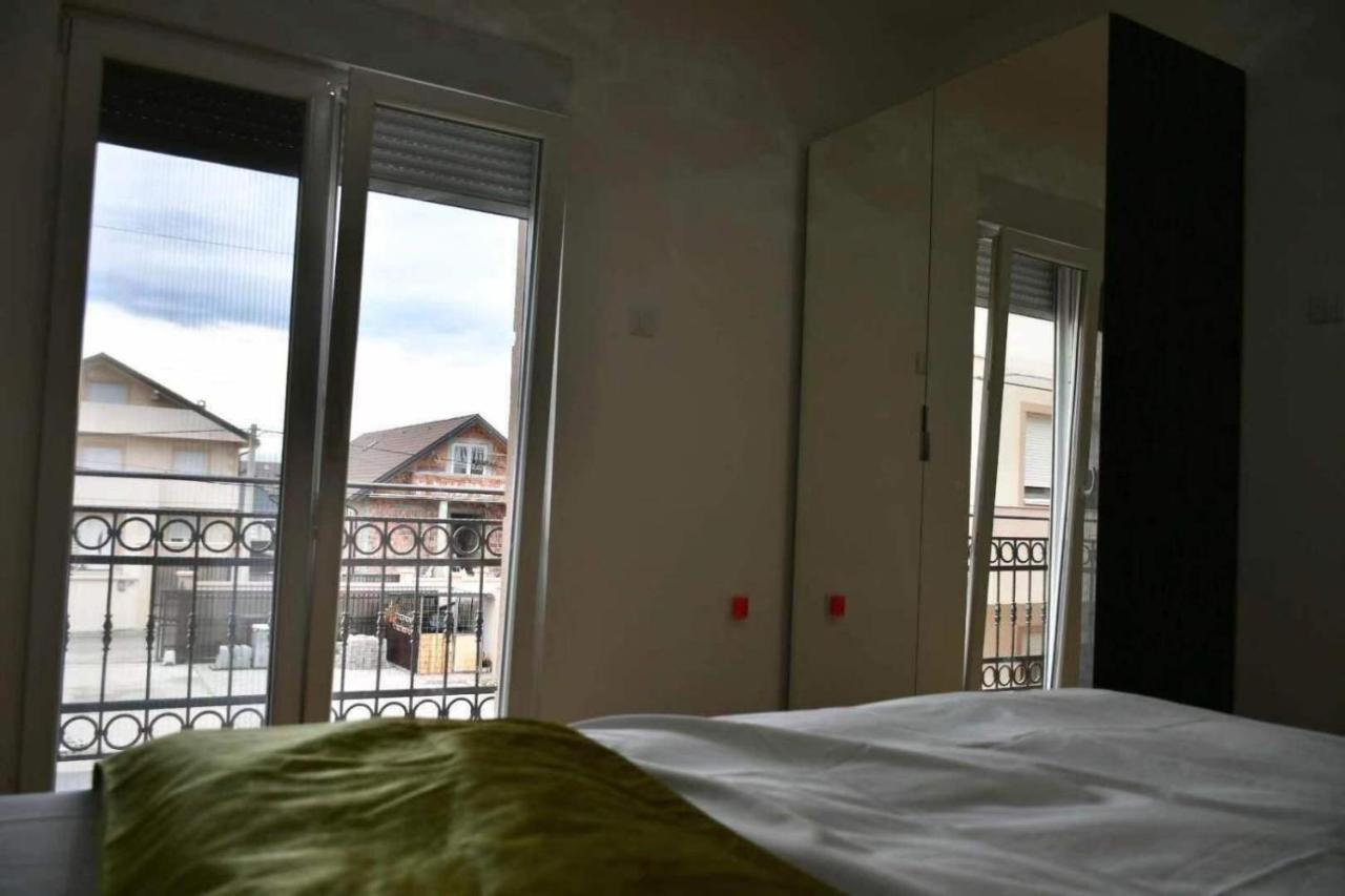 Asuka Apartmani 飞鸟客 Surčin Buitenkant foto