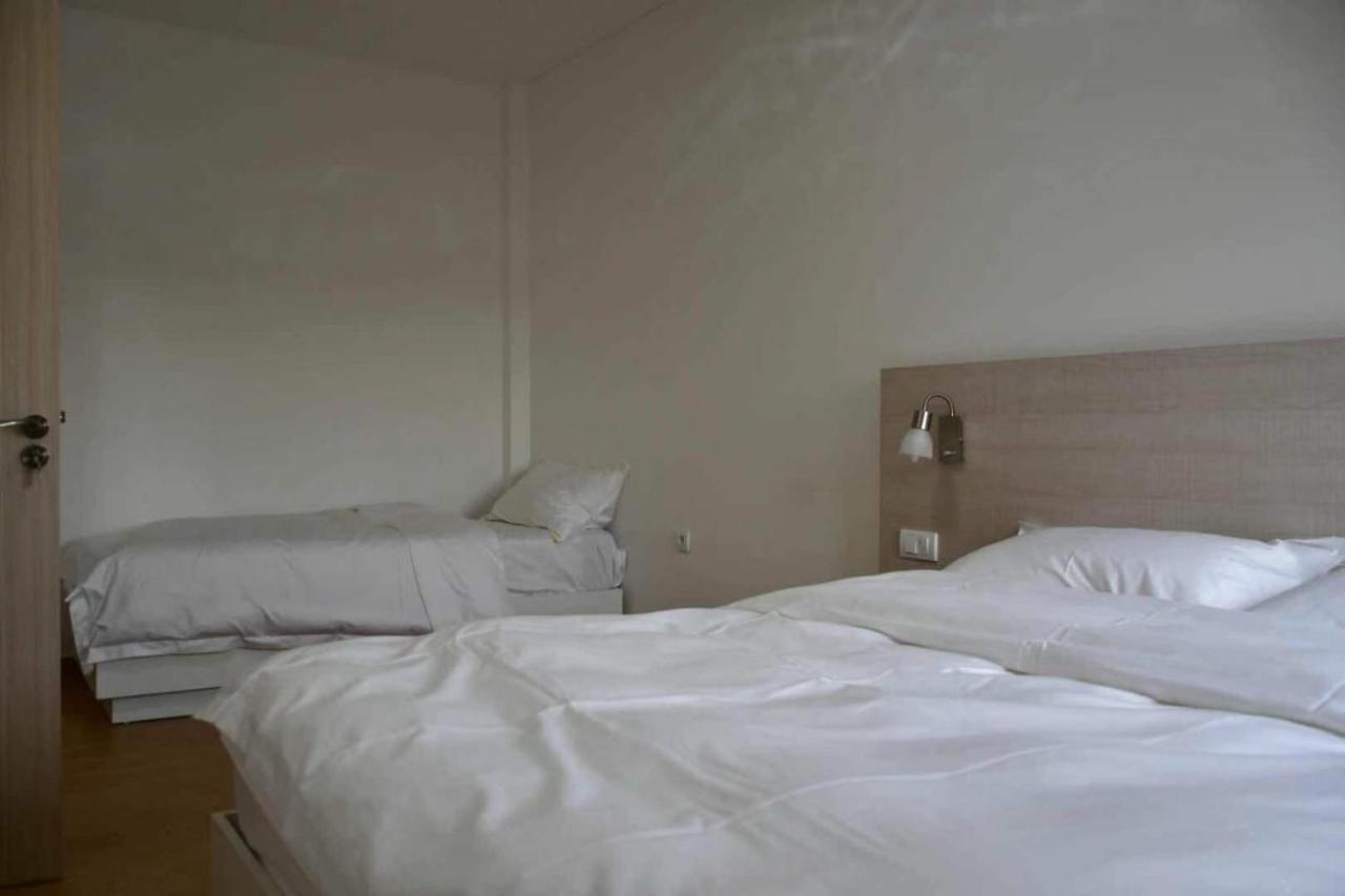 Asuka Apartmani 飞鸟客 Surčin Buitenkant foto