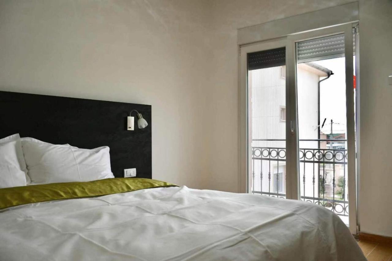 Asuka Apartmani 飞鸟客 Surčin Buitenkant foto