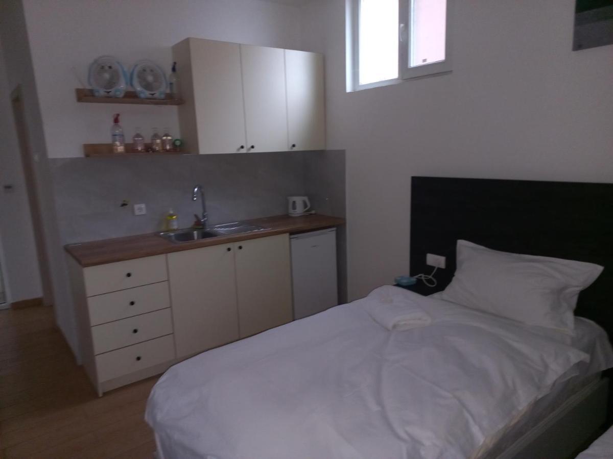 Asuka Apartmani 飞鸟客 Surčin Buitenkant foto