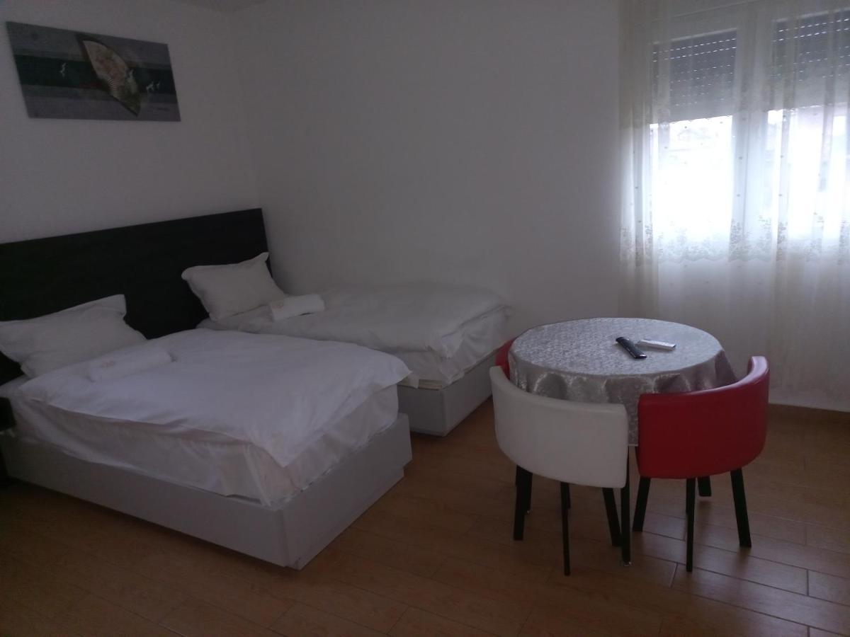 Asuka Apartmani 飞鸟客 Surčin Buitenkant foto