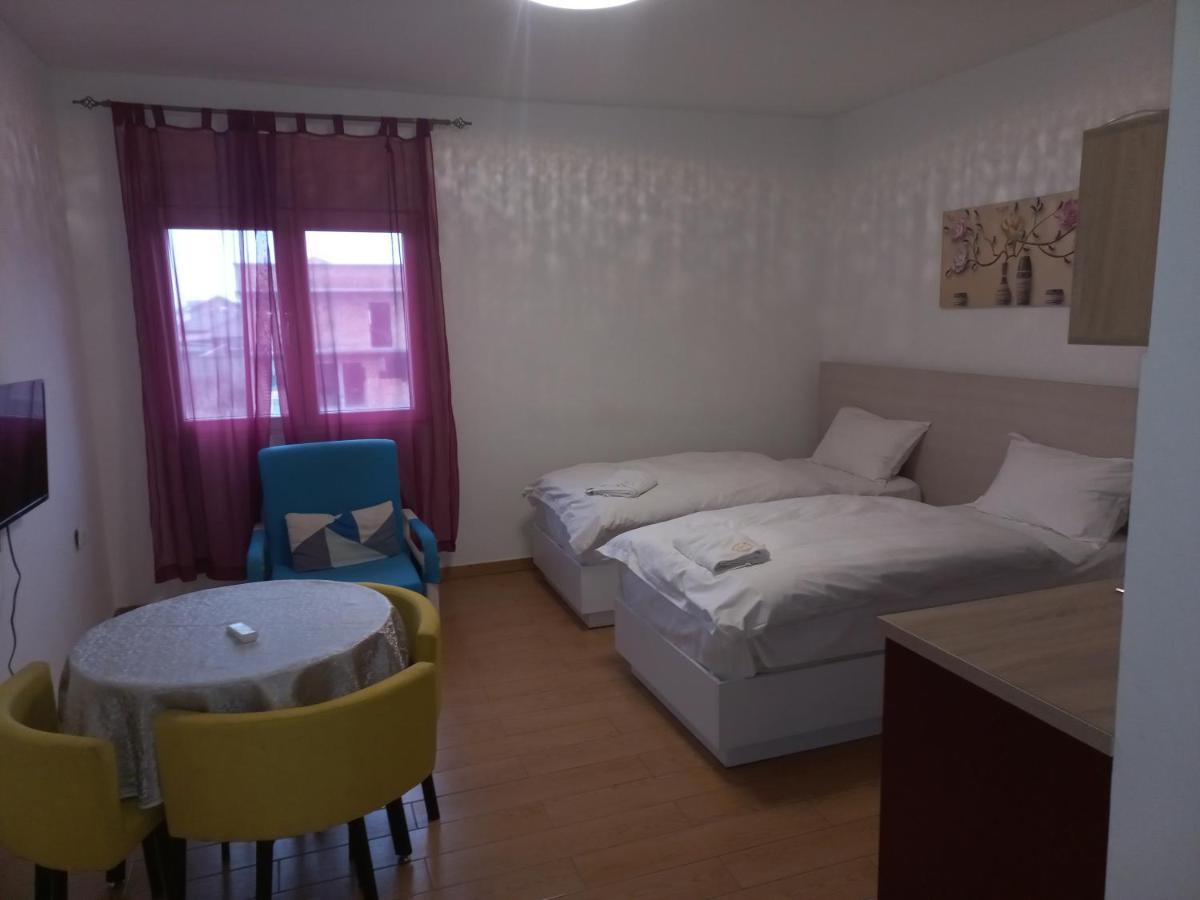 Asuka Apartmani 飞鸟客 Surčin Buitenkant foto