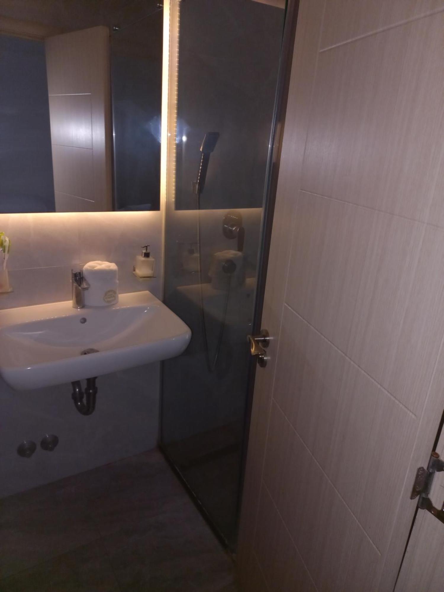 Asuka Apartmani 飞鸟客 Surčin Kamer foto